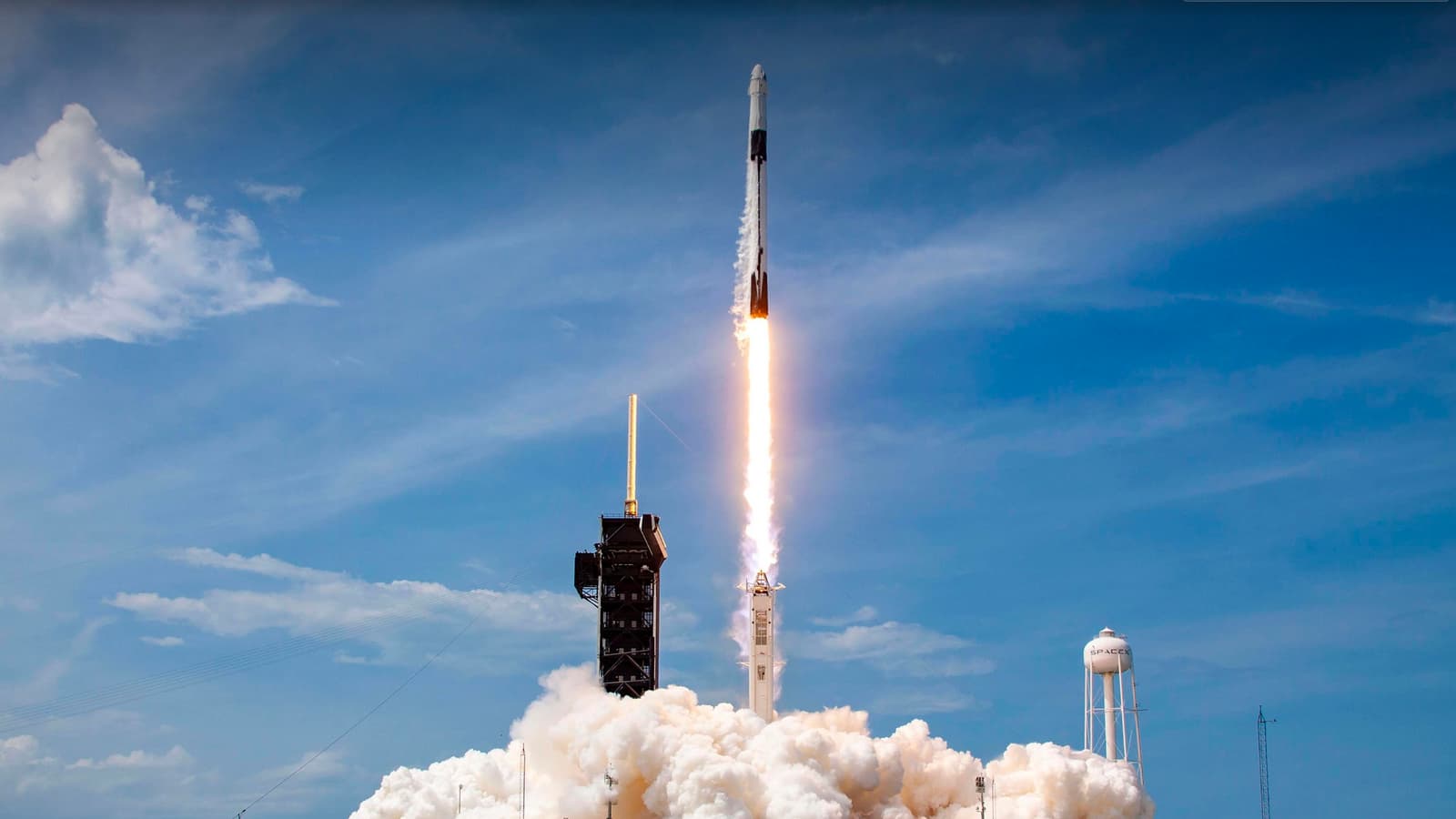 Плюс 1600 спутников. SpaceX запустила уже 60 миссий Starlink с начала 2026 года