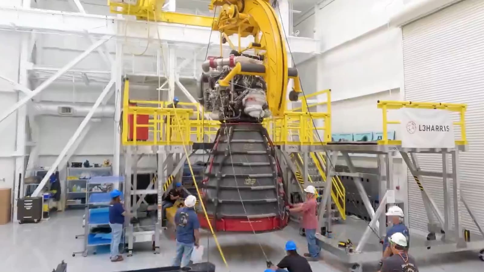 Почти 930 тонн тяги: NASA получила двигатели RS-25 для миссии Artemis III