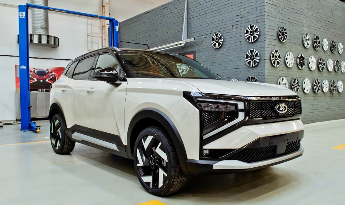 АвтоВАЗ готовит 500-сильный гибридный Lada Azimut