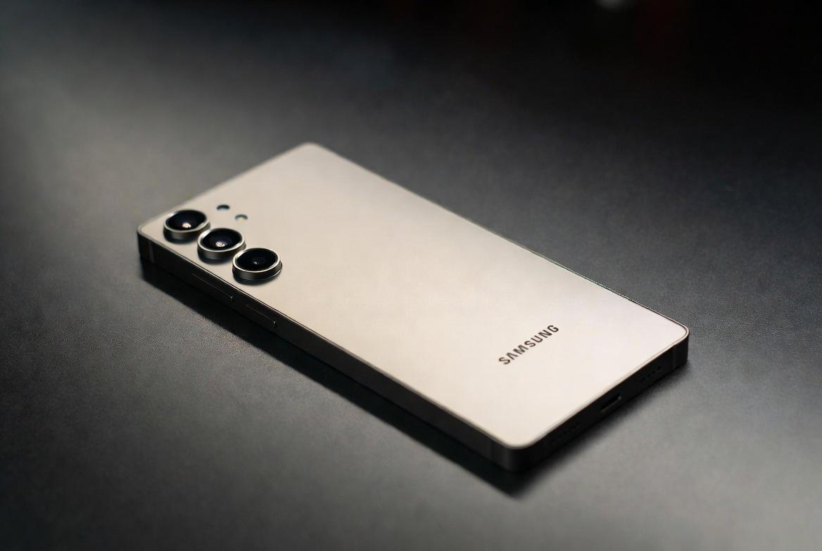 Европейские Samsung Galaxy S23, Galaxy S23 Plus и Galaxy S23 Ultra получили свежайшее июльское обновление