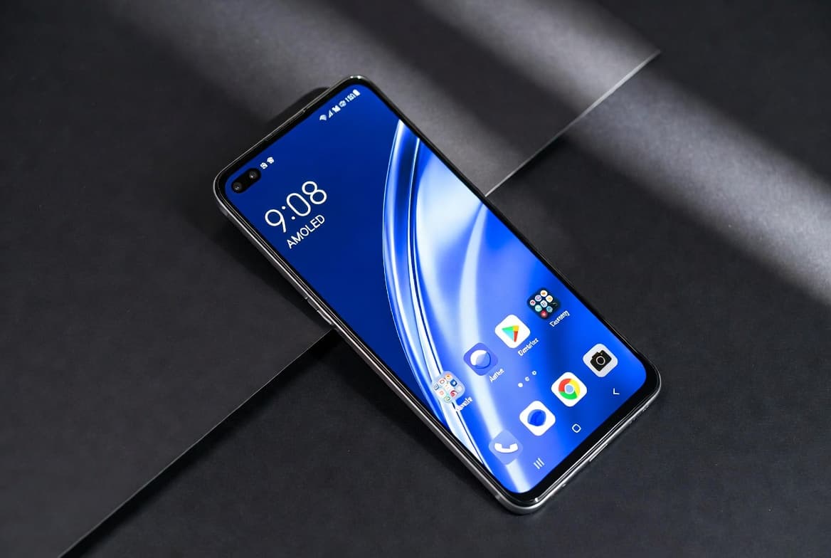 Realme прекратила поставки смартфонов в Китай, остатков хватит до ноября. Ricoh не сотрудничает с OnePlus