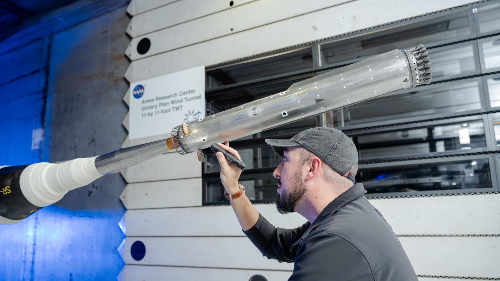 NASA и SpaceX испытали в аэродинамических трубах новую версию Super Heavy для лунной миссии Artemis III