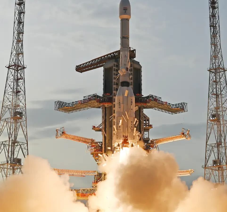 NASA пригласило Индию присоединиться к созданию постоянной базы у южного полюса Луны