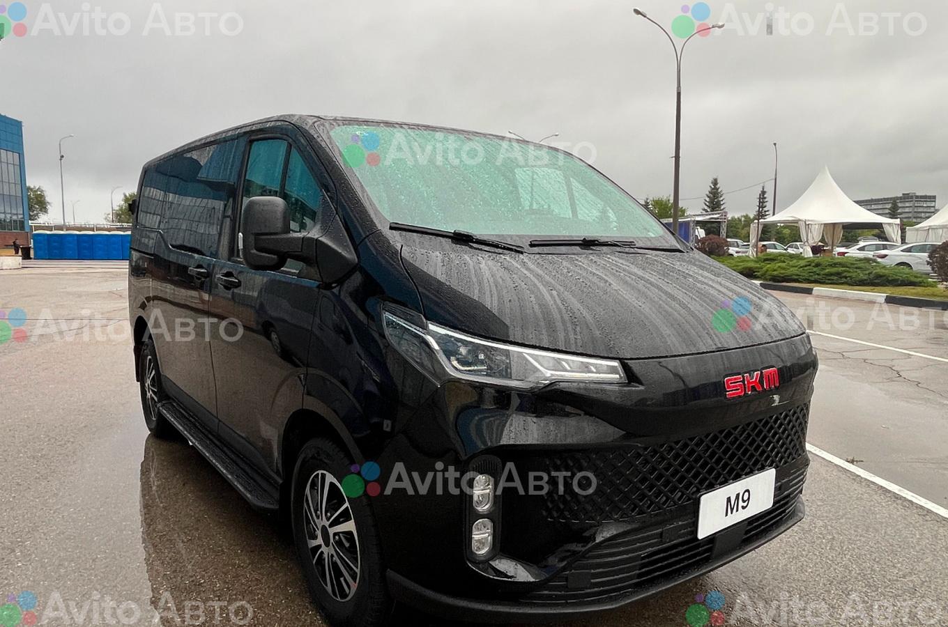 Новый минивэн АвтоВАЗа с 9-ступенчатым «автоматом» и 2,0-литровым мотором оценили в 5,1 млн рублей. Раскрыта стоимость SKM M9