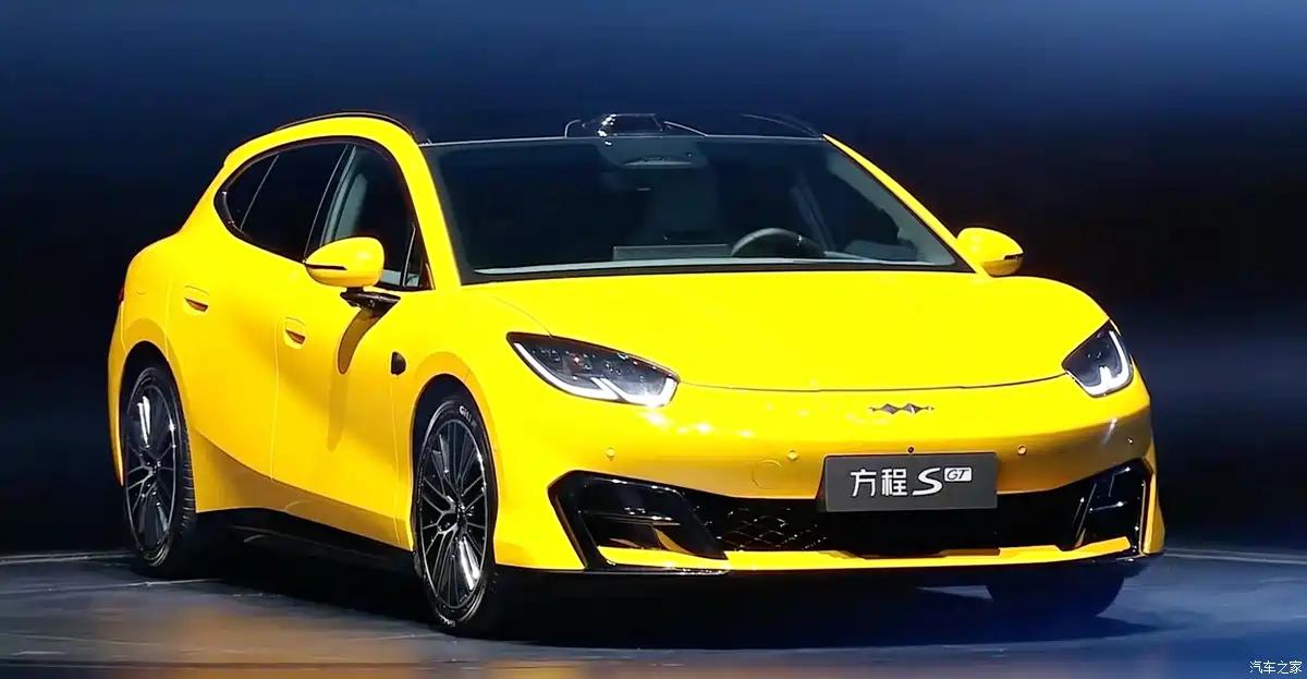 Аналог Porsche Taycan, только в разы дешевле. Представлены BYD Fangchengbao S и S GT: «дьяволские» 666 л.с., полный привод, режим дрифта — всего 240 тыс. юаней (3 млн рублей)