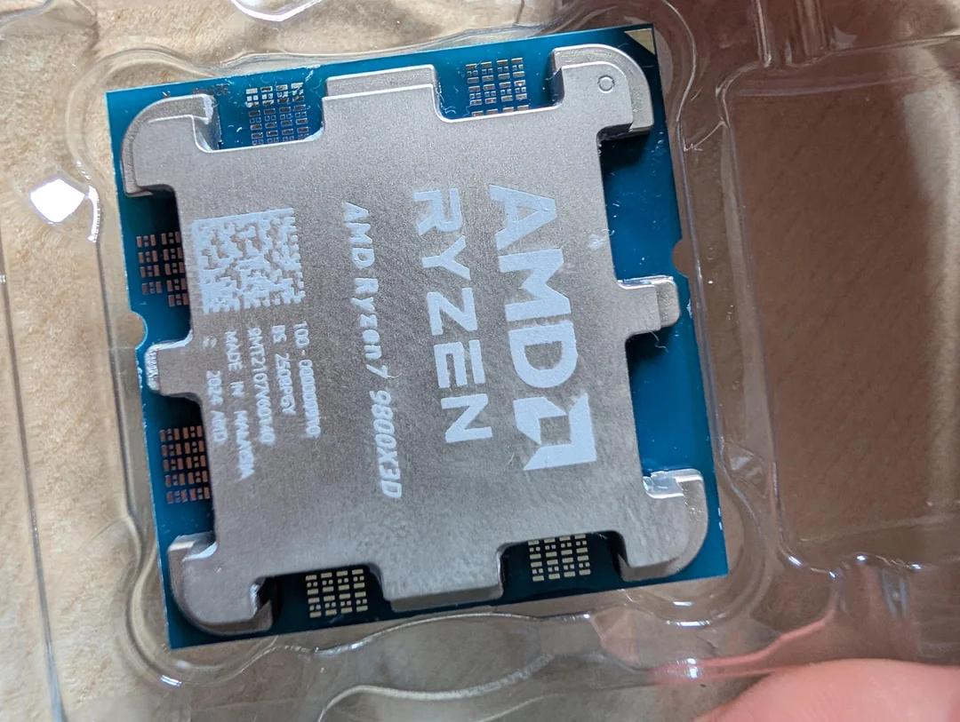 Крупнейший американский ретейлер Walmart продал поддельный процессоры Ryzen 7 9800X3D — и отказался возвращать деньги
