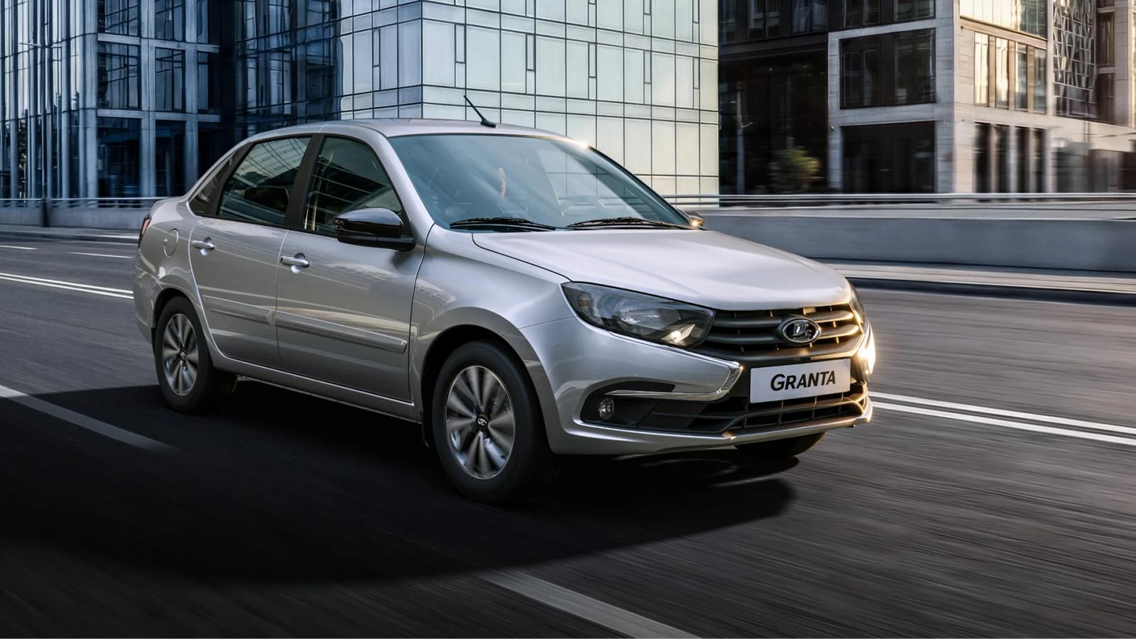 Продажи подержанных автомобилей в России достигли максимума с начала года: самые популярные легковушки с пробегом