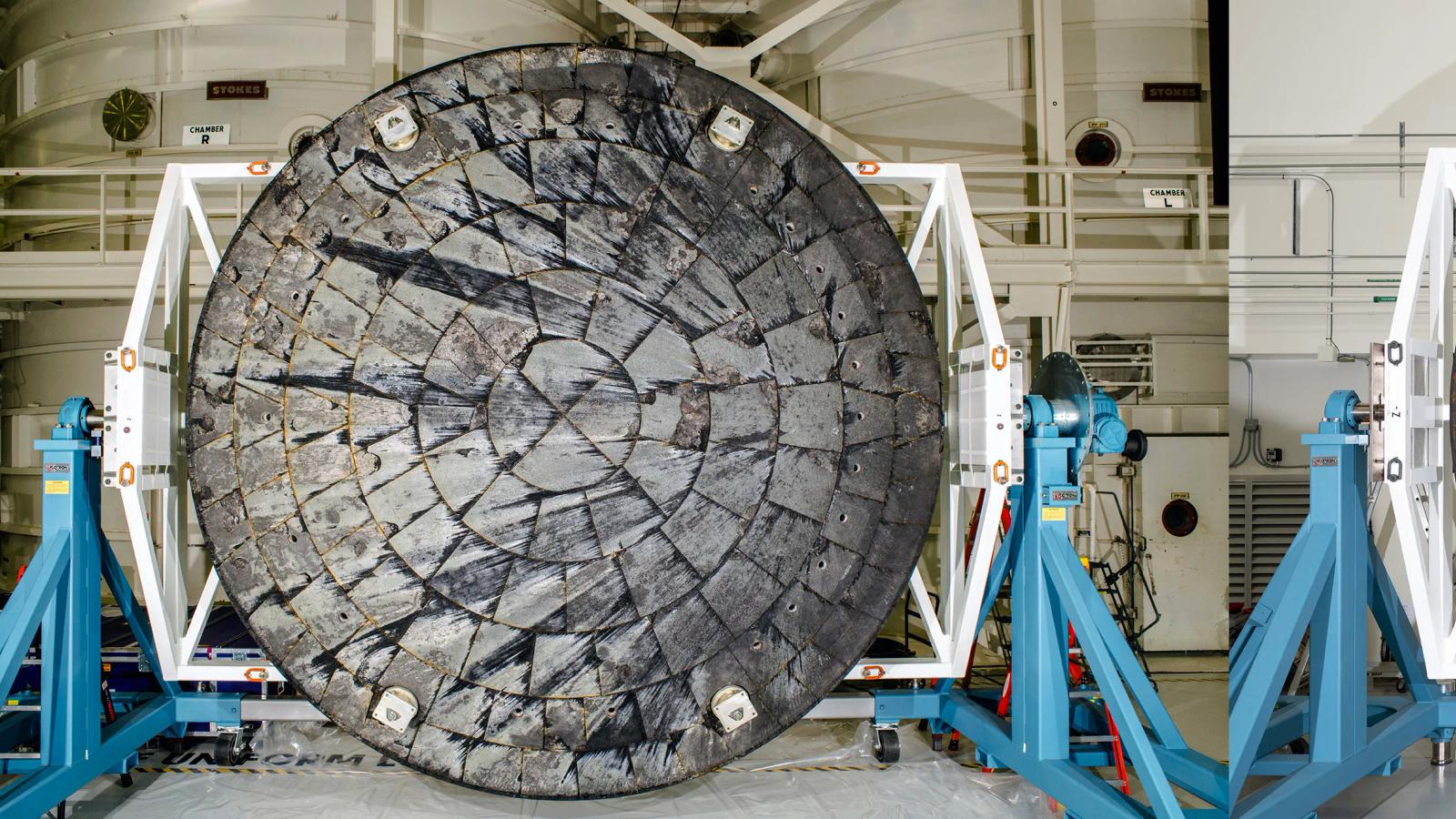 Orion вернулся с Луны на скорости 48 000 км/ч и раскалился до 2200 °C, при этом температура внутри кабины составила 24 °C — NASA оценила теплозащиту корабля