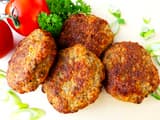Как удвоить объём котлет без потери вкуса: готовим фарш по-новому