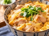 Оякодон: почему японская миска с курицей и яйцом получила название «родитель и ребёнок»