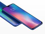На 10 тысяч дешевле Mi 9. Смартфон Xiaomi Mi 9 SE поступает в продажу в России