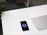 Xiaomi и IKEA создали стол с быстрой беспроводной зарядкой