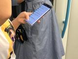 Huawei Mate 30 сфотографировали в руках пользователя. Смартфон облачен в странный чехол