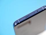 Xiaomi Mi 11 в деталях. Фотографии смартфона, зарядного устройства и чехла