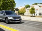 Дилеры Skoda в России сходят с ума: «установка» коврика стоит 3 000 рублей, а детского кресла — 23 000 рублей