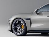 Это первый автомобиль Xiaomi. Глава компании показал новинку со всех сторон