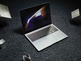 16-дюймовый экран AMOLED 2,8K, Core Ultra 9 185H, GeForce RTX 4070 Laptop, 64 ГБ ОЗУ и 140 Вт. Представлен Samsung Galaxy Book4 Ultra