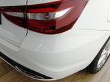 Бамперы желтеют не только на белых, но и на серых Lada Vesta NG. Парктроники не всегда совпадают с цветом кузова