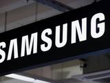 Поставки смартфонов Samsung в Россию запрещать пока не будут