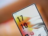Первый на рынке смартфон с рекордным по ряду параметров экраном Nubia Z70 Ultra, его упаковку и зарядное устройство показали вживую