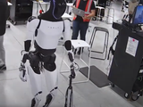 Домохозяйки больше не нужны: Tesla Optimus занимается уборкой, глажкой, приготовлением еды, мытьём посуду и прочими вещами в новом видео