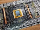 Видеокарта MSI RTX 5090 Lightning будет настоящим чудовищем. Фотографии показывают два разъёма 12V-2x6 и 40 фаз подсистемы питания