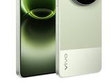 Один из лучших камерофонов в мире — уже в России. Стартовали продажи Vivo X300 Ultra, за него просят 160 тыс. рублей