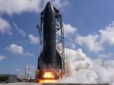 Starship равен всей МКС по полезному объёму, он может вместить более 100 спутников и секции самолётов Boeing 737: но для создания МКС потребовалось 42 запуска