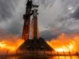 До взлёта Starship V3 остаются считанные дни: появились эффектные фото и видео прожига Super Heavy V3 