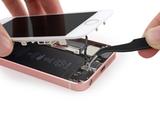 Специалисты iFixit, разобравшие смартфон Apple iPhone SE, отметили его сходство с iPhone 5 и 5s