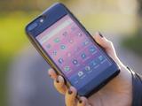 Чехол Eye помещает на заднюю панель iPhone смартфон с ОС Android