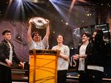 Российская команда Team Spirit в рекордный третий раз выиграла чемпионат мира по Dota 2 и забрала $3,2 млн призовых