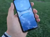 Экран 5,3 дюйма, съемная батарея 3500-4000 мАч, камера Sony и Android 17. Компактный Enough Phone рассекречен