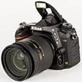 Полнокадровая зеркалка с откидным экраном Nikon D750 и два FX-объектива: