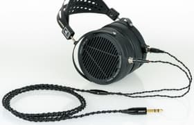 Планарно-магнитные наушники Audeze LCD2 Classic: