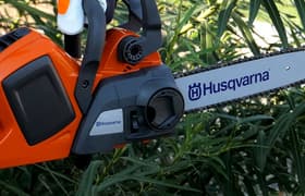 Видеообзор аккумуляторной цепной пилы Husqvarna 436 Li: