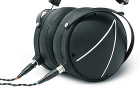 Закрытые планарно-магнитные наушники Audeze LCD2 Closed-Back: