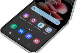 Смартфон-раскладушка Samsung Galaxy Z Flip3 5G: