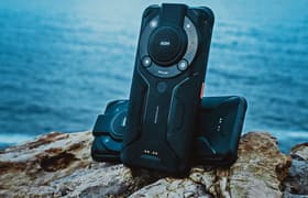 AGM Glory – защищенный морозоустойчивый смартфон с батареей 6200 мАч и динамиком на 3,5 Вт
