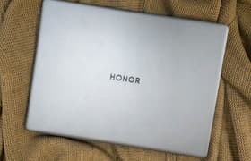 Один день с Honor MagicBook View 14: как студент-фрилансер перешел с настольного компьютера на ноутбук