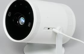 Портативный развлекательный DLP-проектор Samsung The Freestyle SP-LSP3BLA: