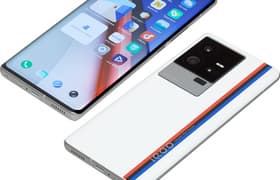 Смартфон iQoo 11 Pro: