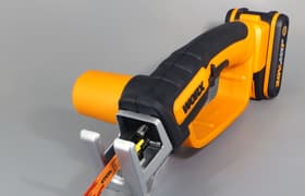 Аккумуляторная сабельная пила Worx WG894E: