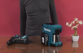 Видеообзор Makita DCM501Z: