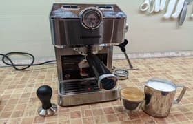 Рожковая кофеварка Redmond CM711: