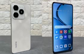 Смартфон Realme C61: