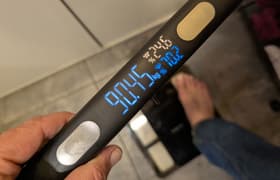 Умные напольные весы Garlyn BodyScan Master IMB-01: