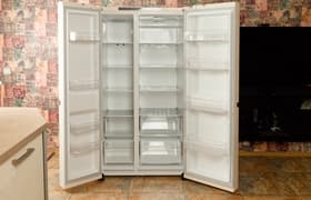 Двухкамерный (side-by-side) холодильник LG GC-B257KEHW: