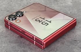 Cмартфон-раскладушка Samsung Galaxy Z Flip7: