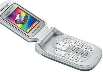 Раскладной мобильный телефон Alcatel OT-C651: уже в продаже